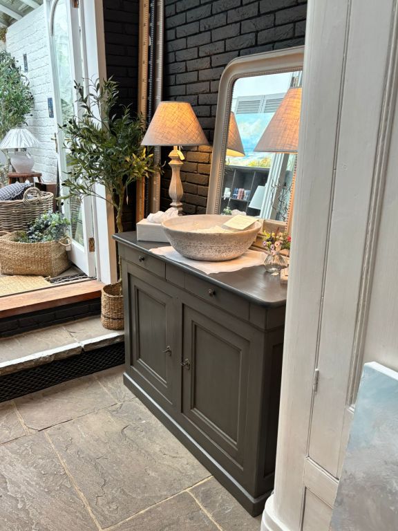 French Buffet / Sudeboard French Buffet / Sudeboard