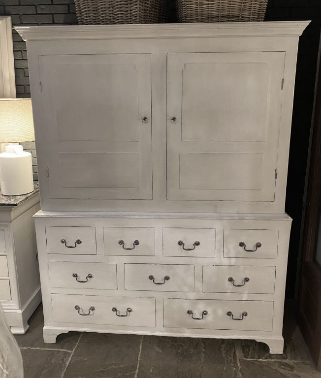 Stunning Georgian Two Piece Dresser